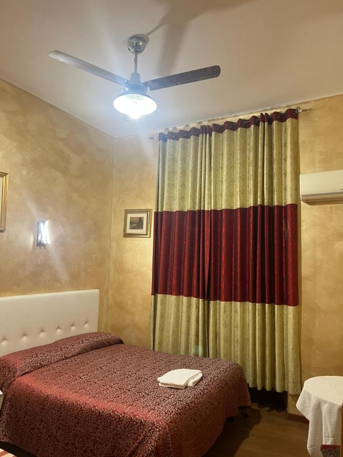 Roma Guest House Buitenkant foto
