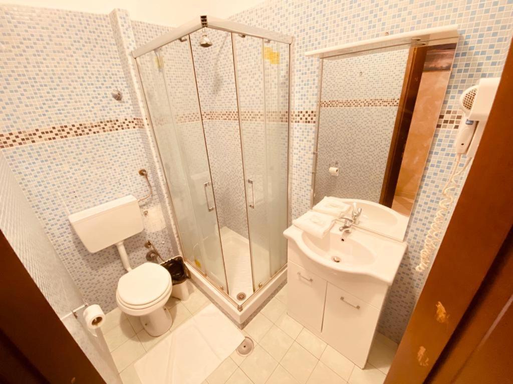 Roma Guest House Buitenkant foto